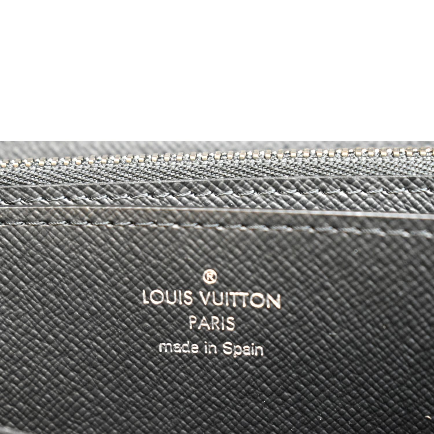 LOUIS VUITTON Monogram Eclipse Vertical Zippy Wallet 1279751