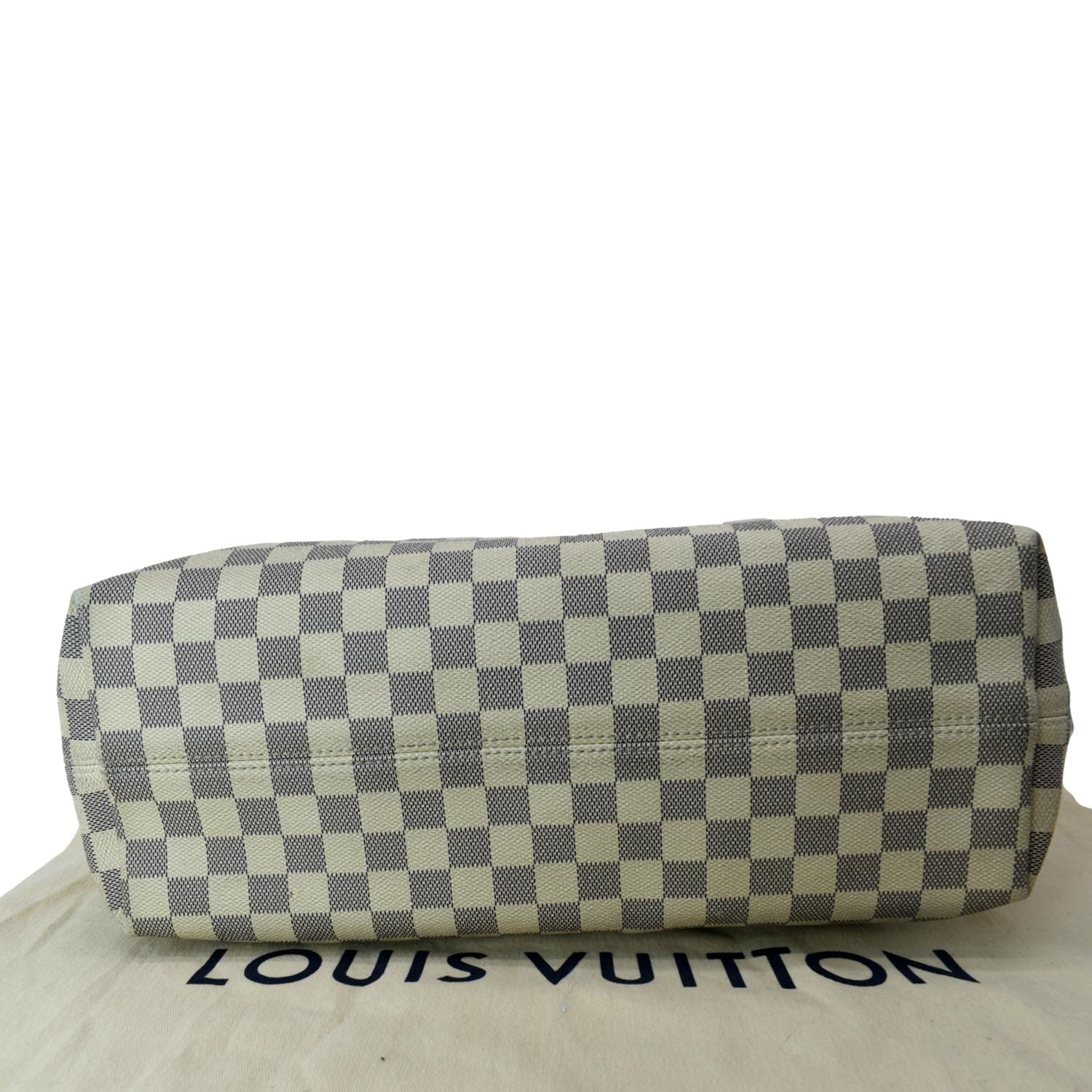 Graceful leather handbag Louis Vuitton White in Leather - 30686473