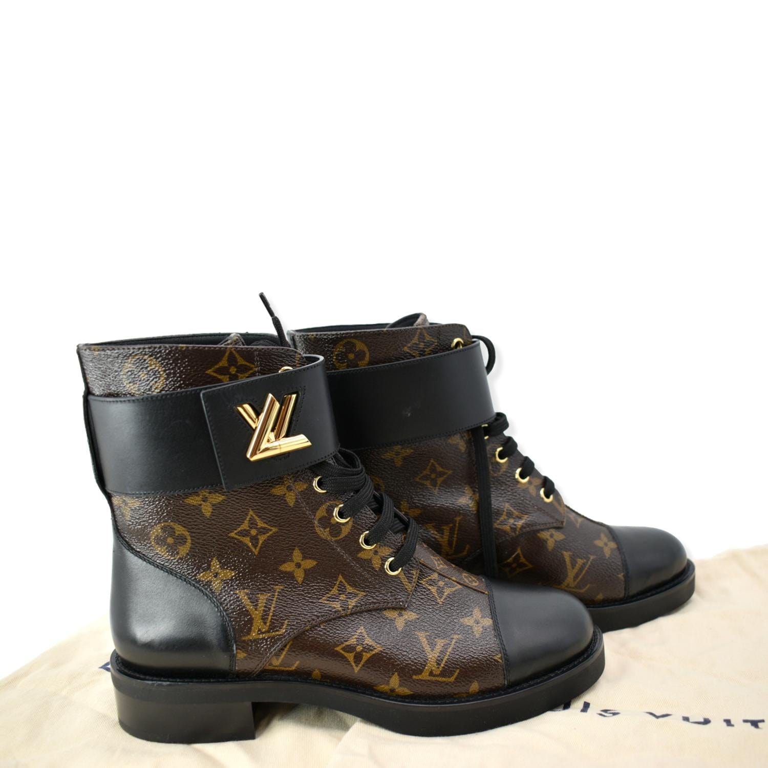 Louis Vuitton Monogram Canvas Wonderland Ranger LV Twist Boots - Size –  LuxeDH