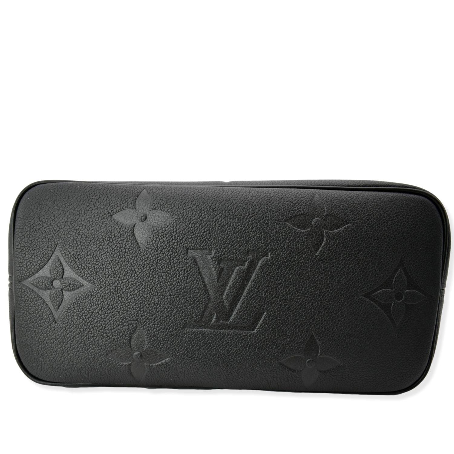 Louis Vuitton Monogram Giant Wild At Heart Neverfull MM w/ Pouch - Neutrals  Totes, Handbags - LOU791051