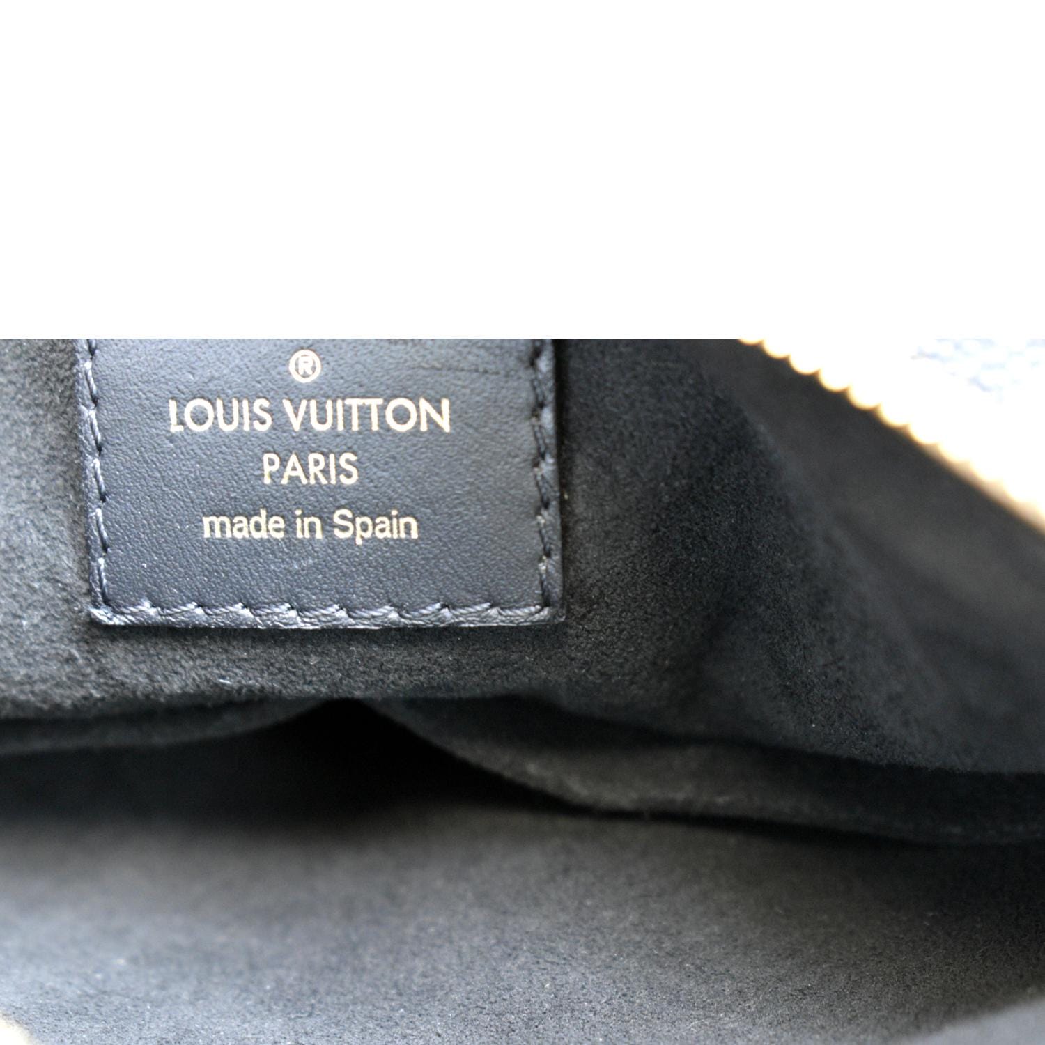 Louis Vuitton Empreinte V-Tote MM Crossbody Noir – Ascherman Home