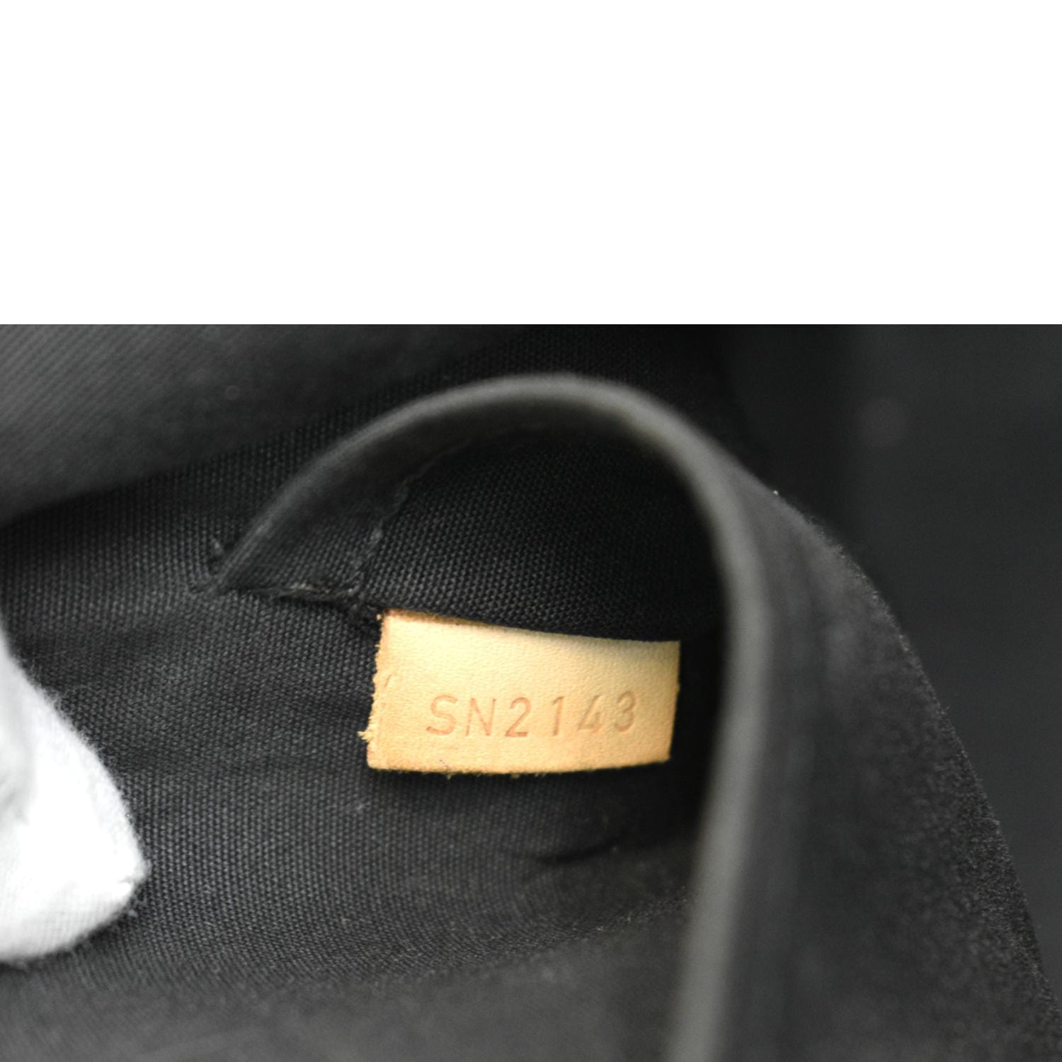 Louis Vuitton Alma Handbag 389795