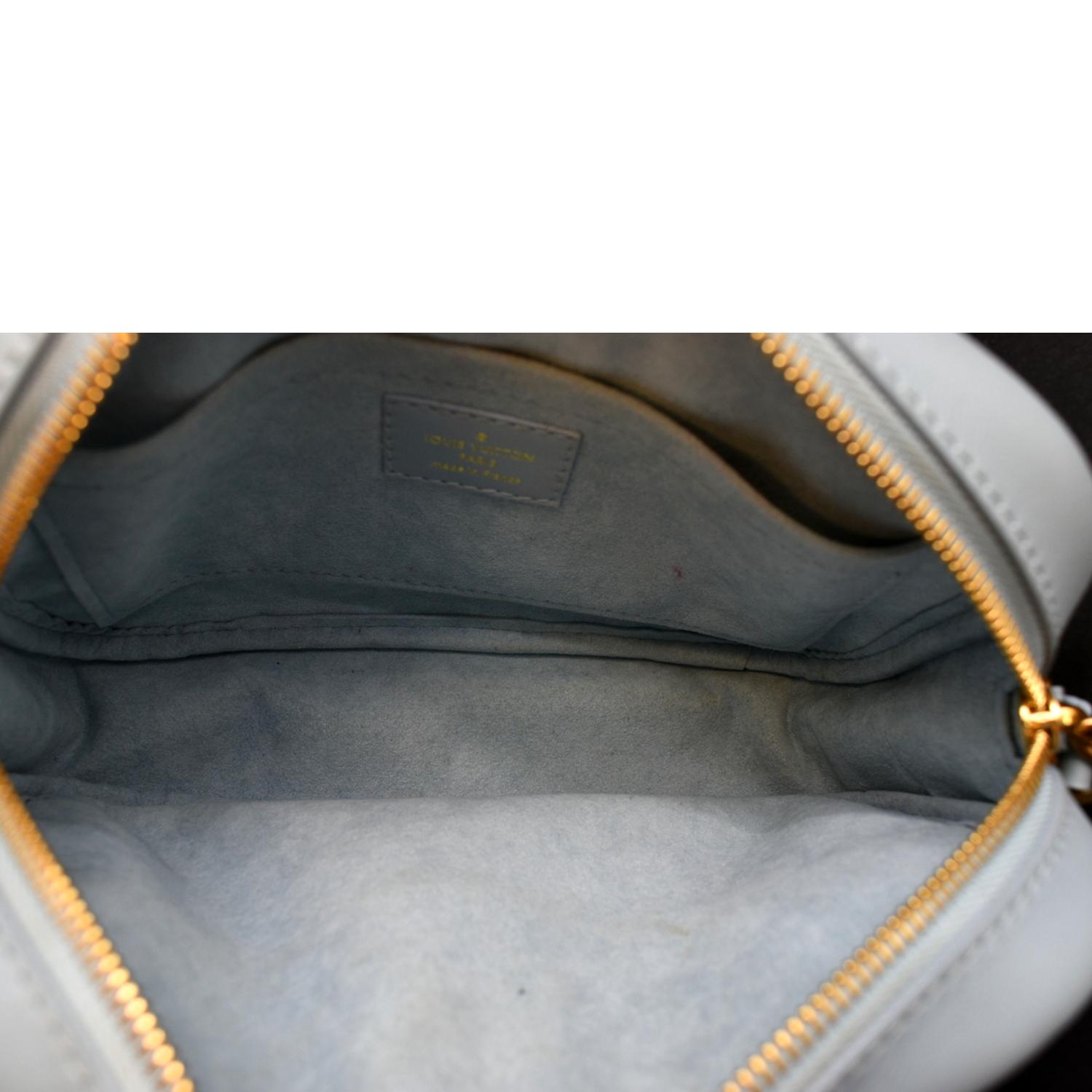 Louis-Vuitton-Wave-Camera-Bag-Chain-Shoulder-Bag-Blue-M53901