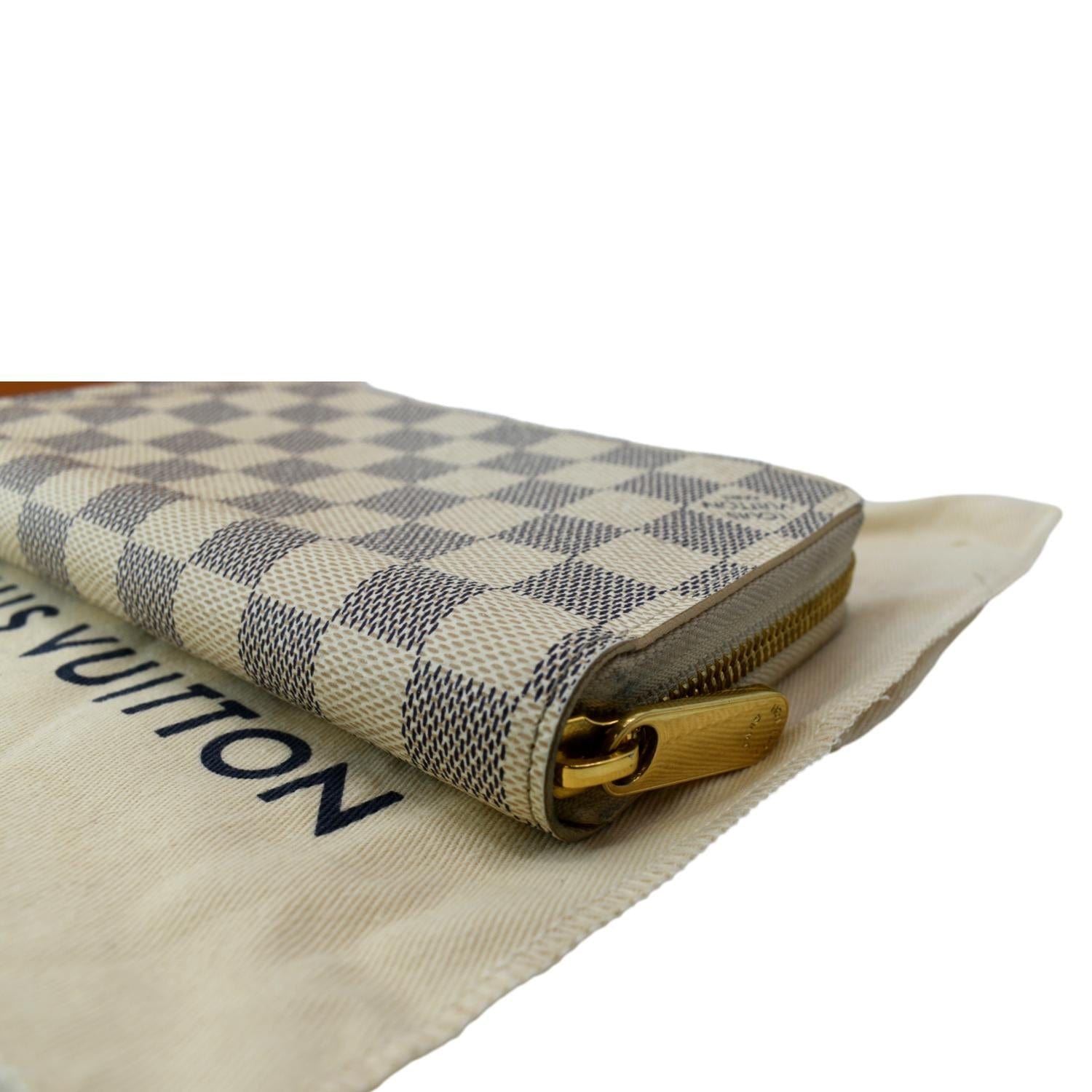 Louis Vuitton Pre-loved Damier Azur Zippy Wallet