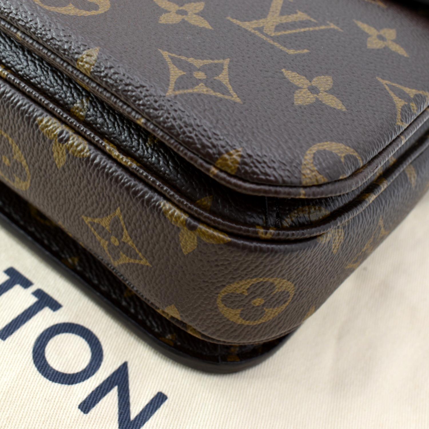 Metis cloth crossbody bag Louis Vuitton Brown in Cloth - 21986742
