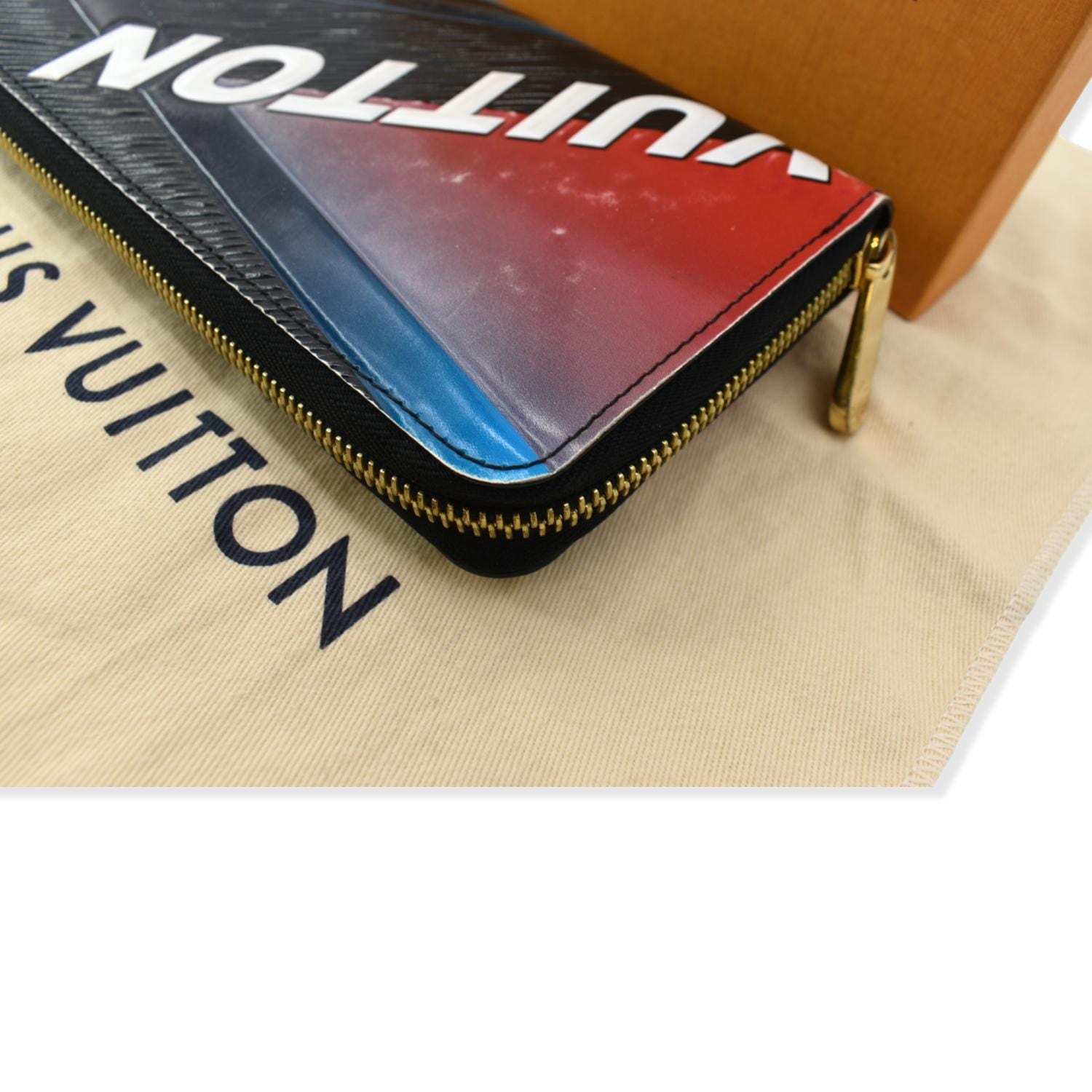 Louis Vuitton Pearl White EPI Zippy Wallet (PWZ) 144010000083 – Max Pawn