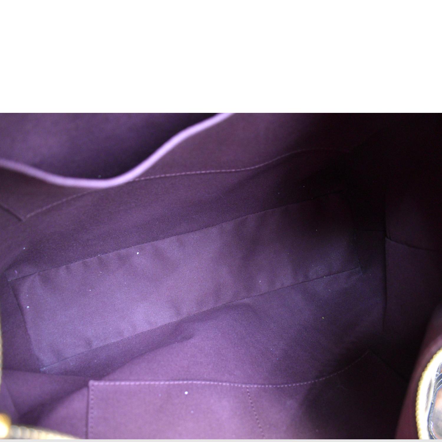 LNIB Louis Vuitton Berri MM Monogram Canvas Shoulder Bag in near