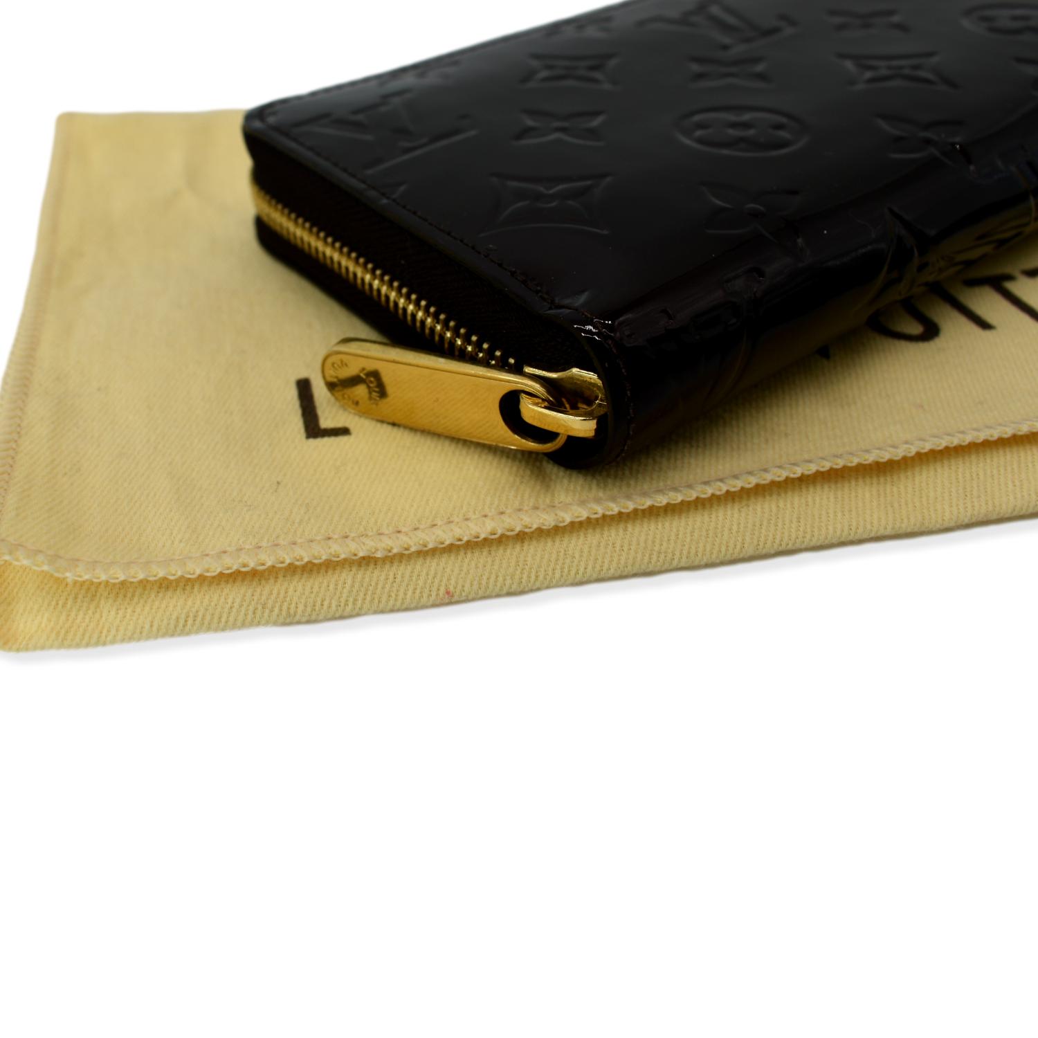 Louis Vuitton Monogram Vernis Zippy Wallet (SHF-O2jrNf) – LuxeDH