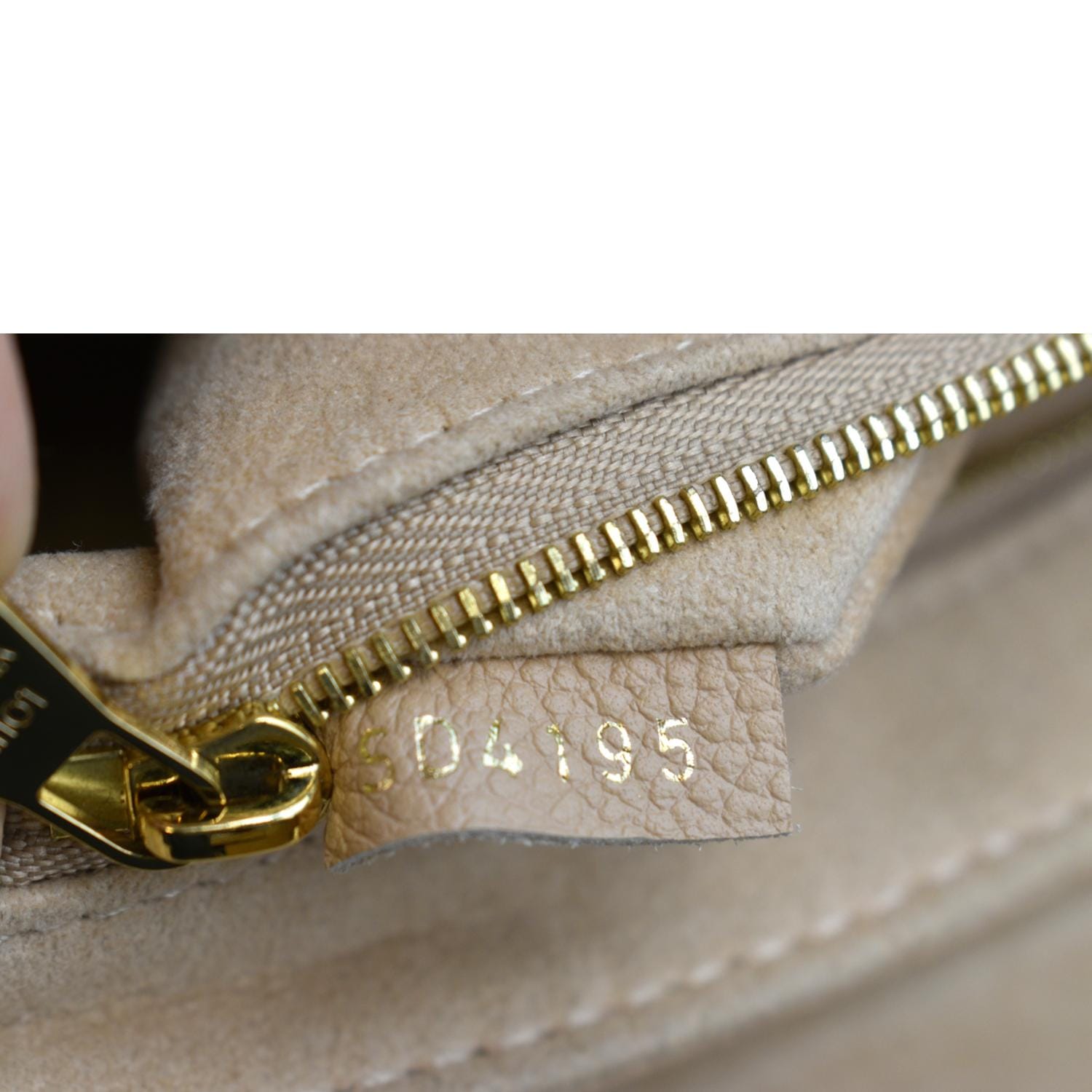 Louis Vuitton st. germain shoulder bag in dune leather, Zara
