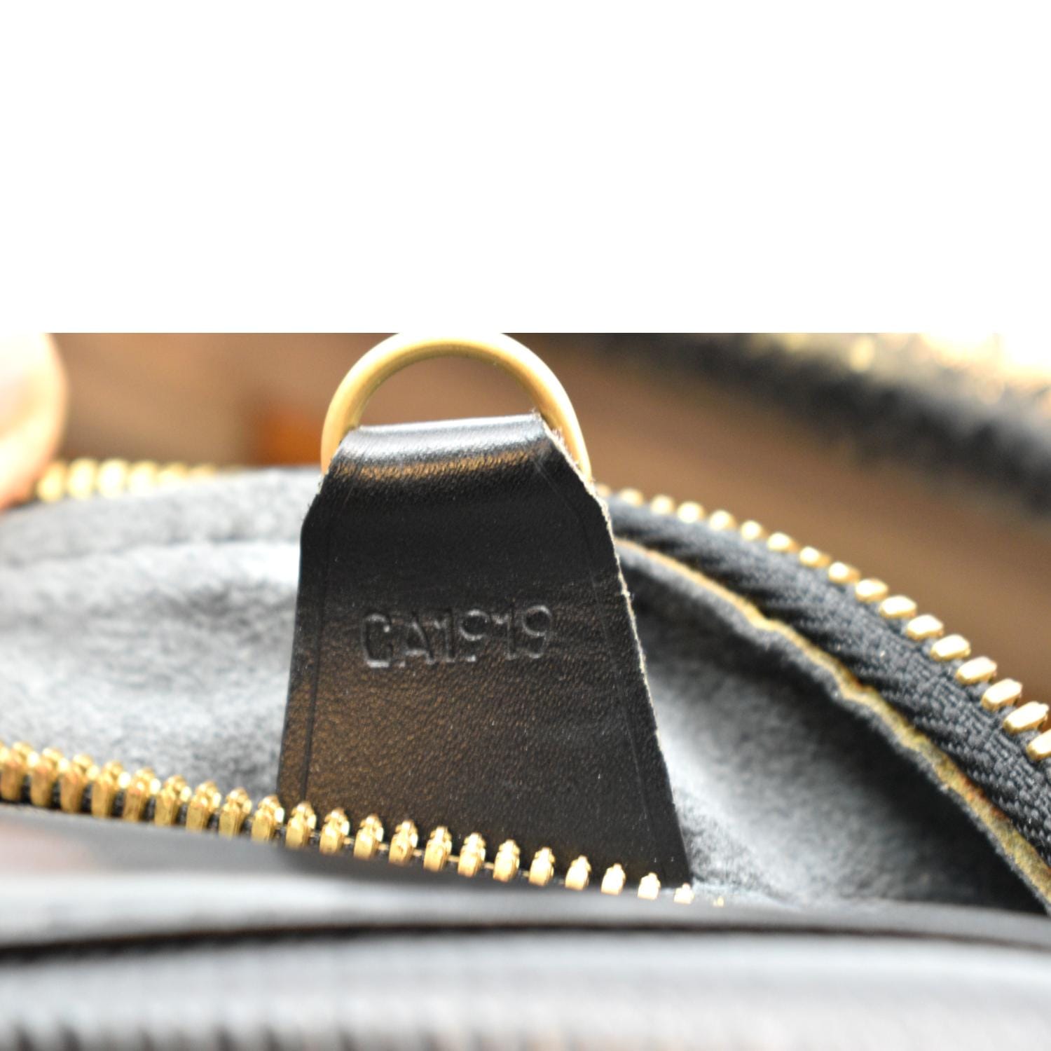 LOUIS VUITTON LV Voltaire Shoulder Bag Epi Leather Black Gold M52432  35YB641