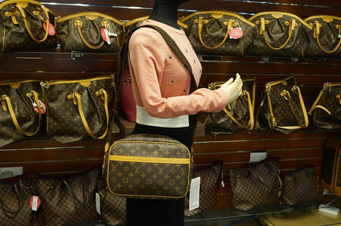 LOUIS VUITTON Monogram Reporter PM Shoulder Bag