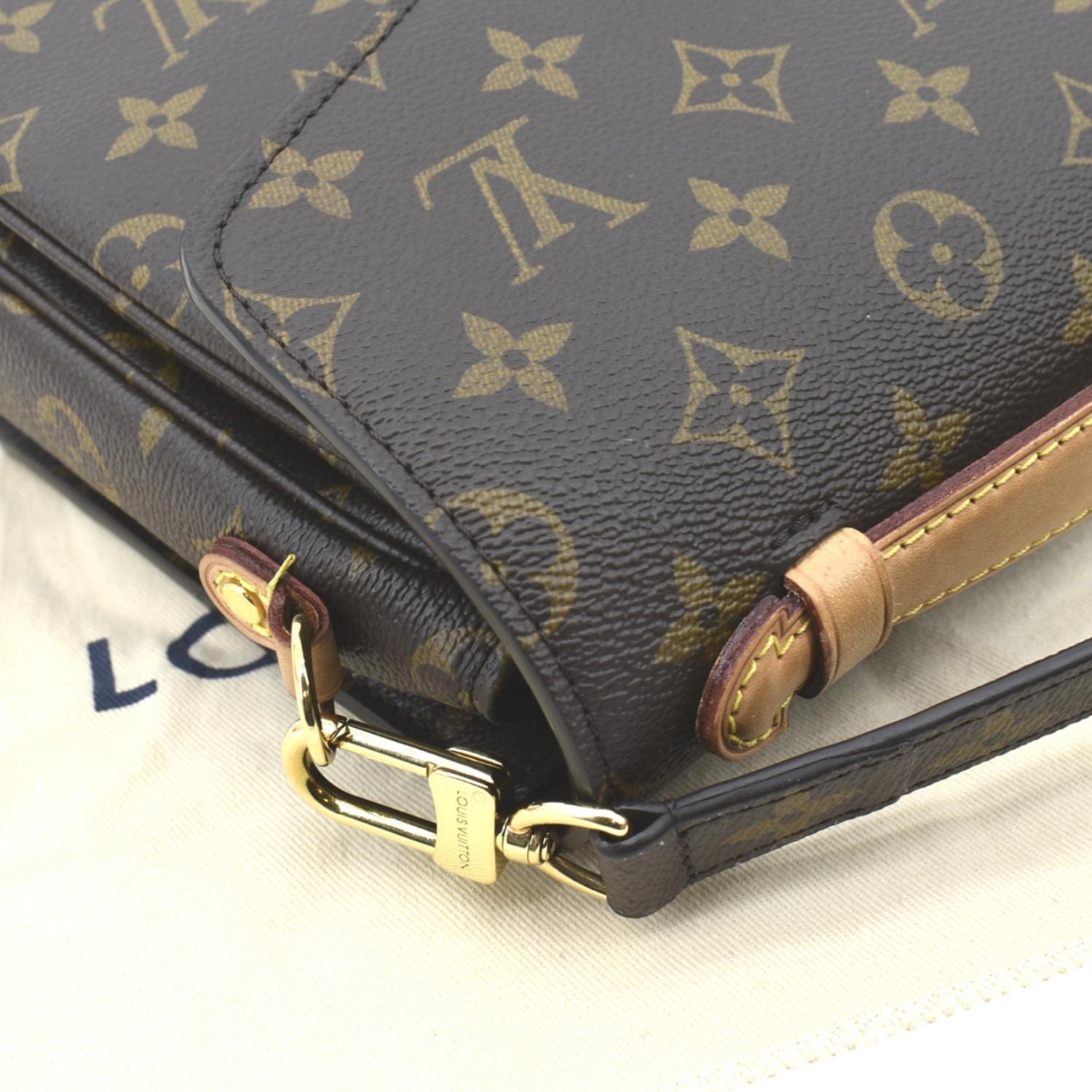 Louis Vuitton Metis Pochette Monogram Canvas Bag Brown