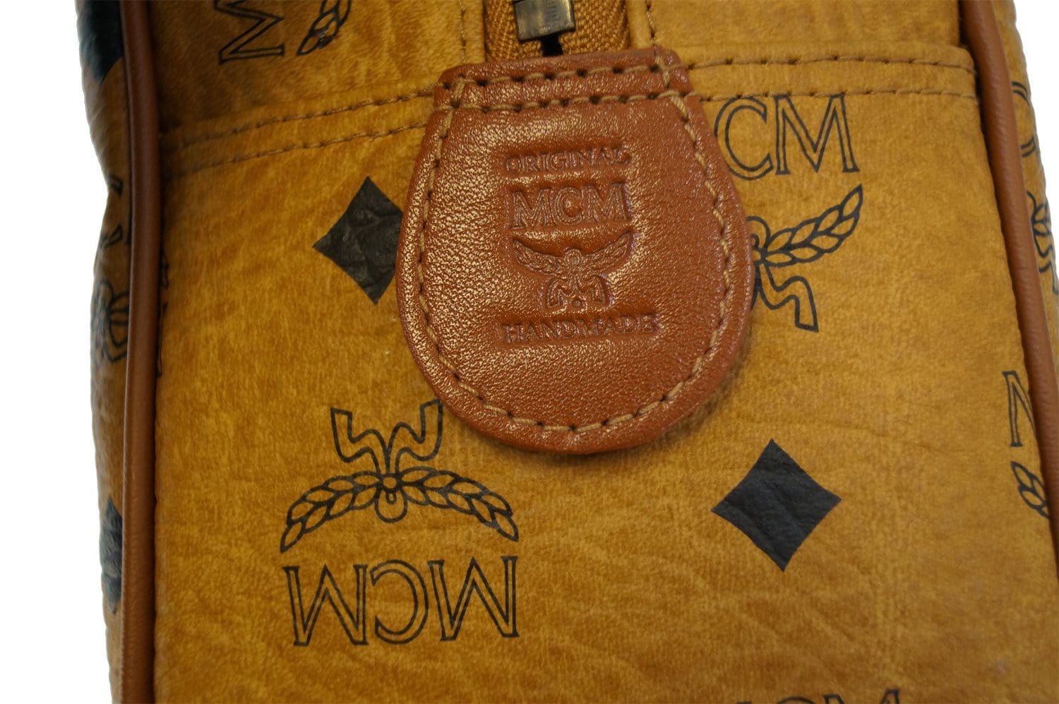 MCM Visetos Leather Clutch Bag (SHG-27806) – LuxeDH