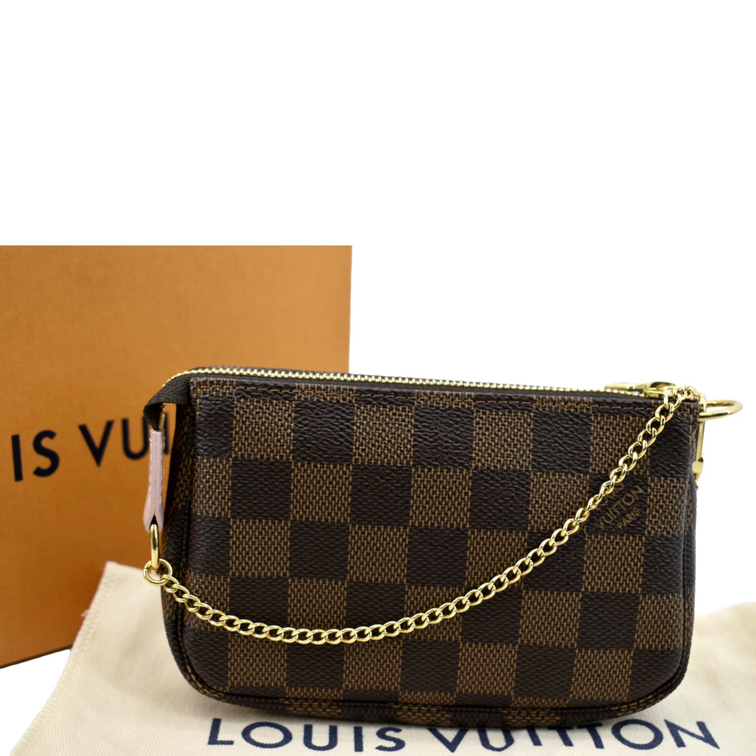 Louis Vuitton Limited Edition Christmas Animation Evasion Damier