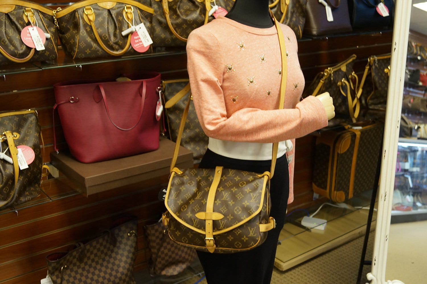 Louis Vuitton Saumur 30 Crossbody Bag