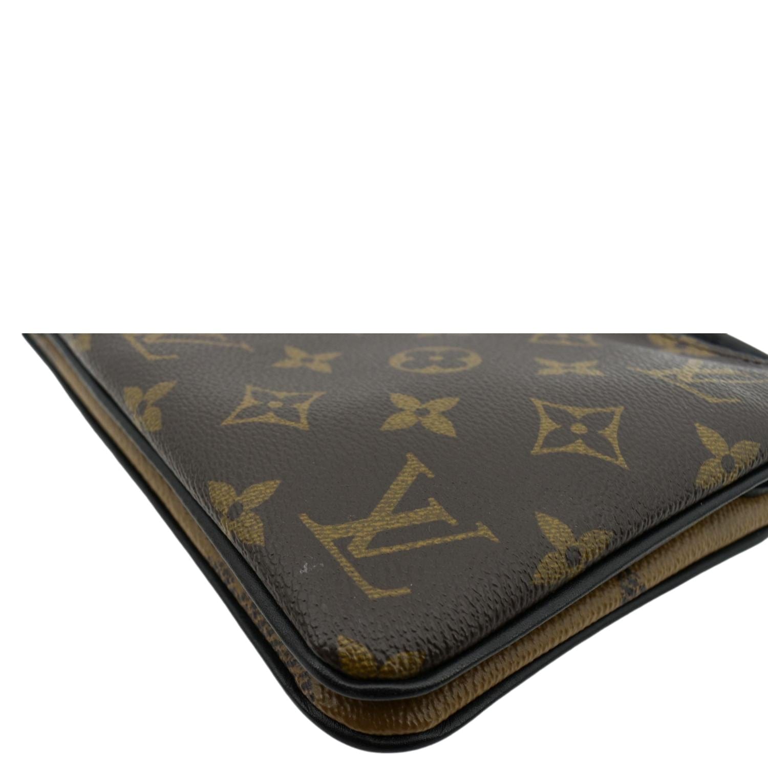 Louis Vuitton Giant Monogram Canvas Double Zip Pochette (SHF-MSaiE4) –  LuxeDH