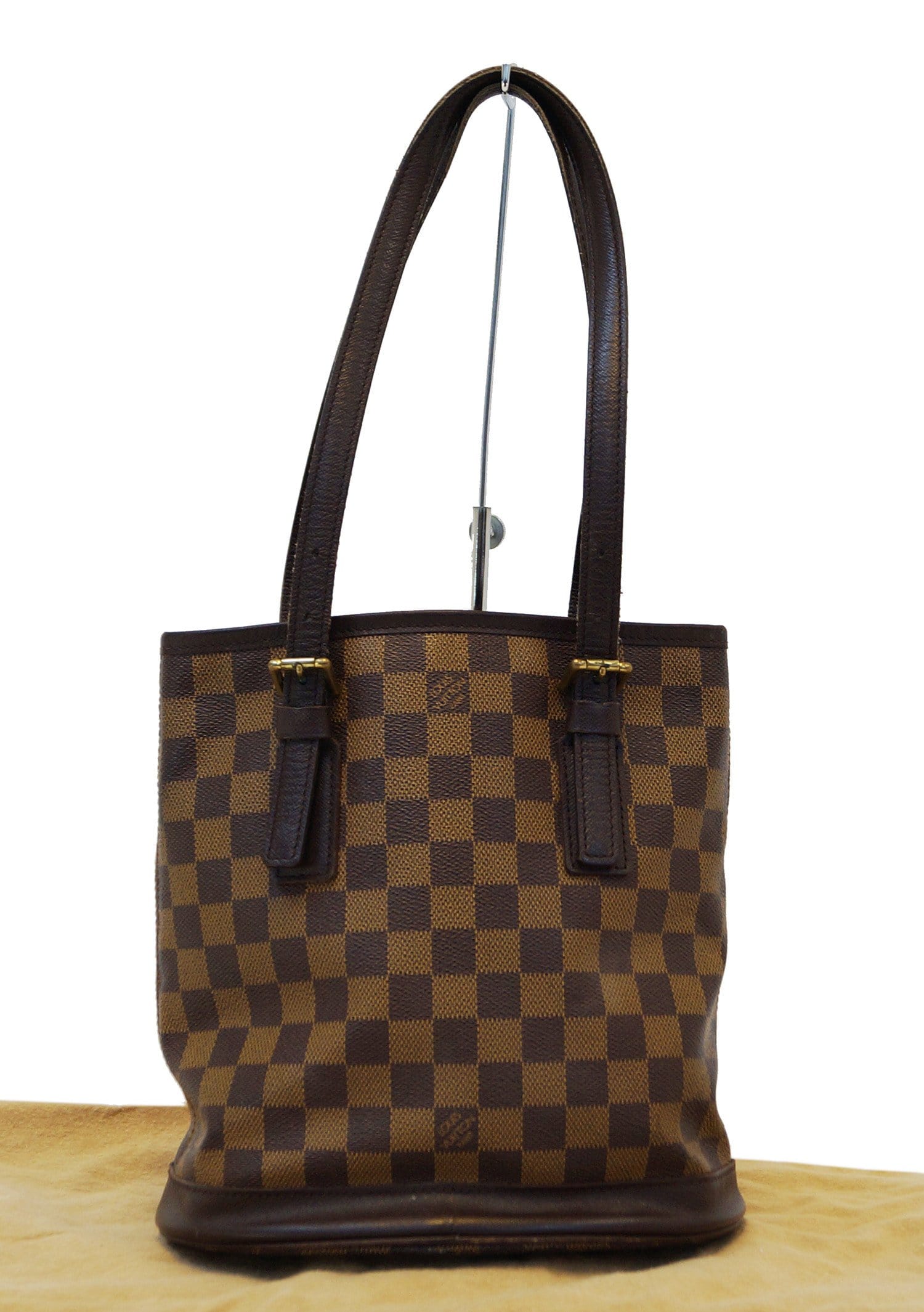 Louis Vuitton Damier Ebene Marais Bucket Bag For Sale at 1stDibs