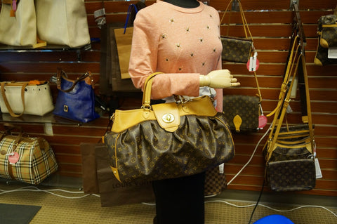 LOUIS VUITTON Monogram Boetie GM Shoulder Handbag