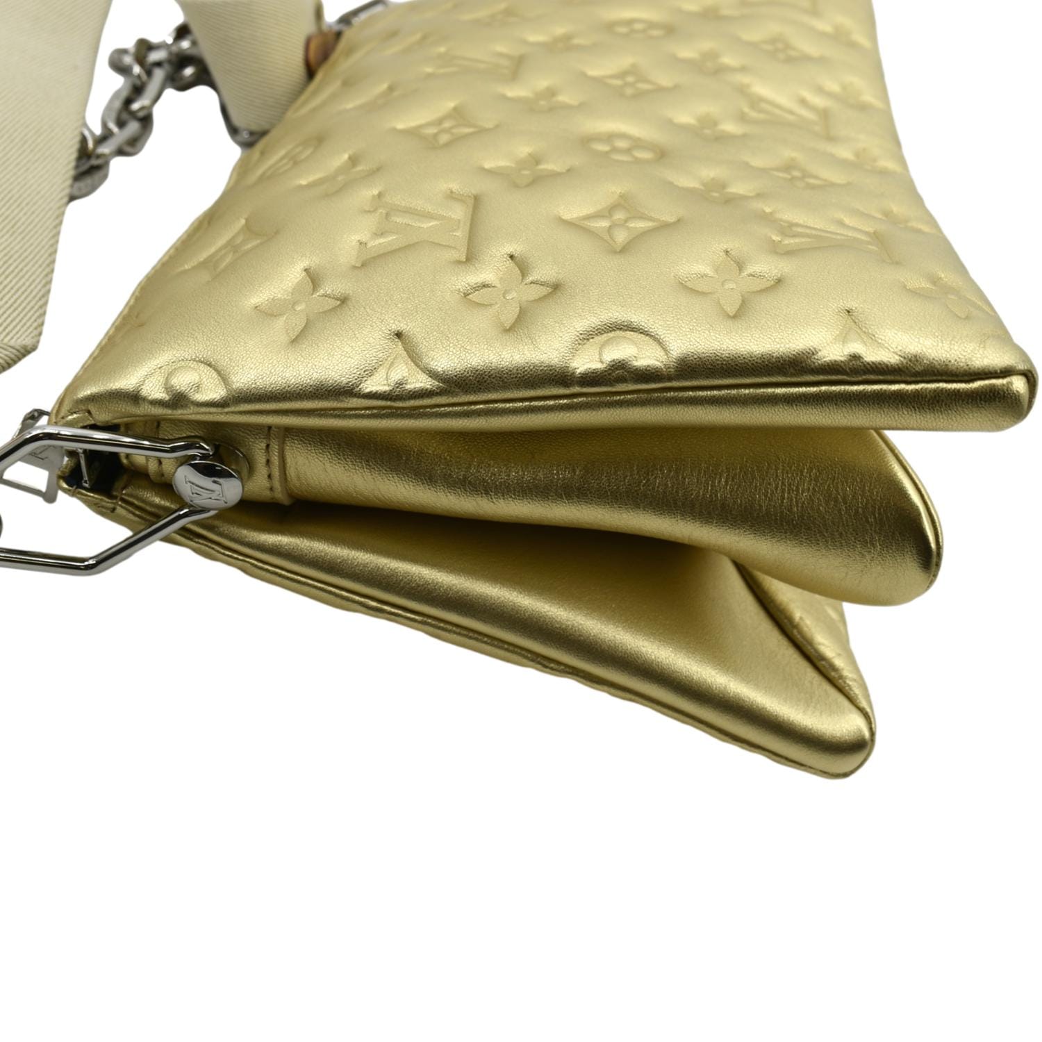 Coussin leather handbag Louis Vuitton Gold in Leather - 35908597