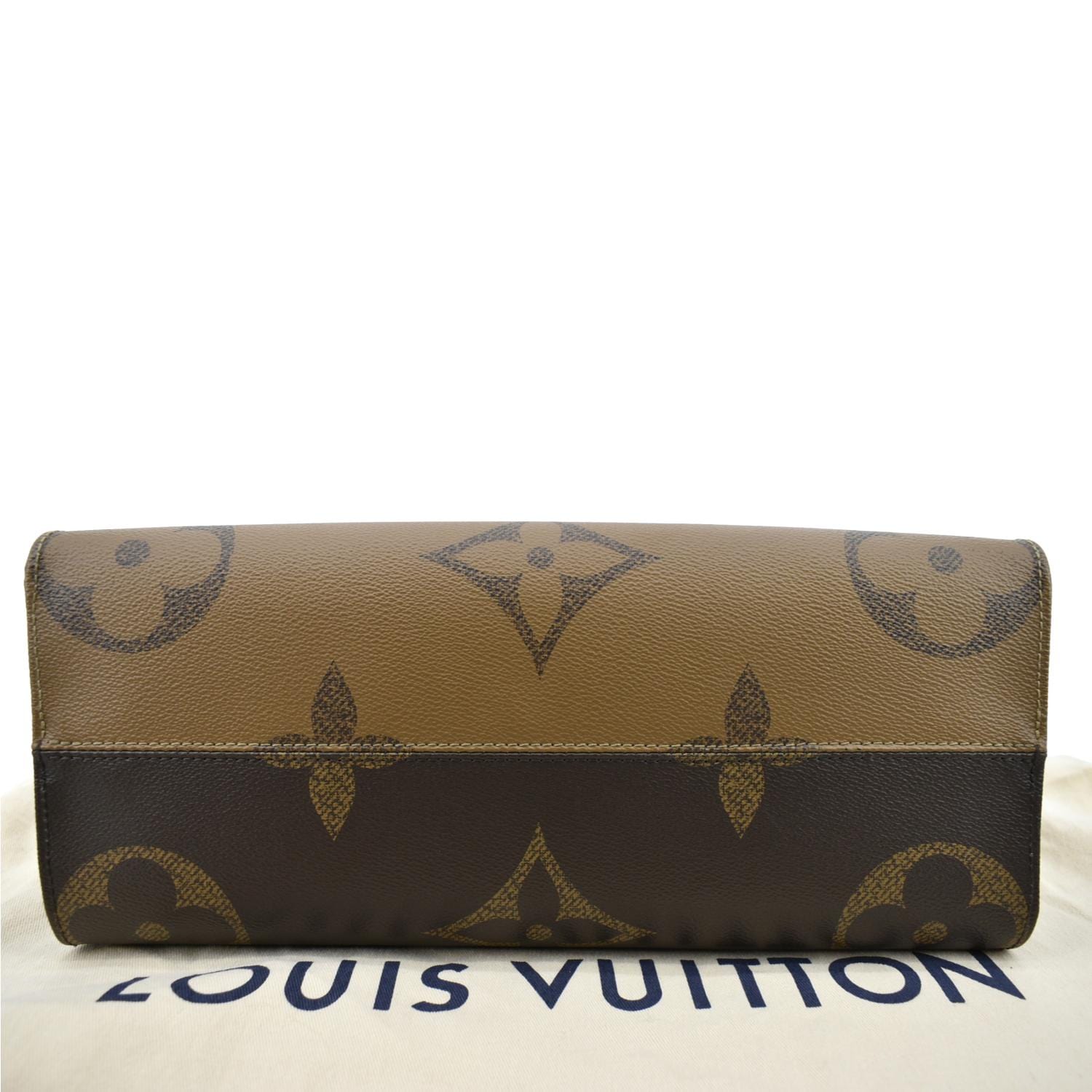 LOUIS VUITTON Onthego MM Fall For You Monogram Canvas Tote Shoulder Ba