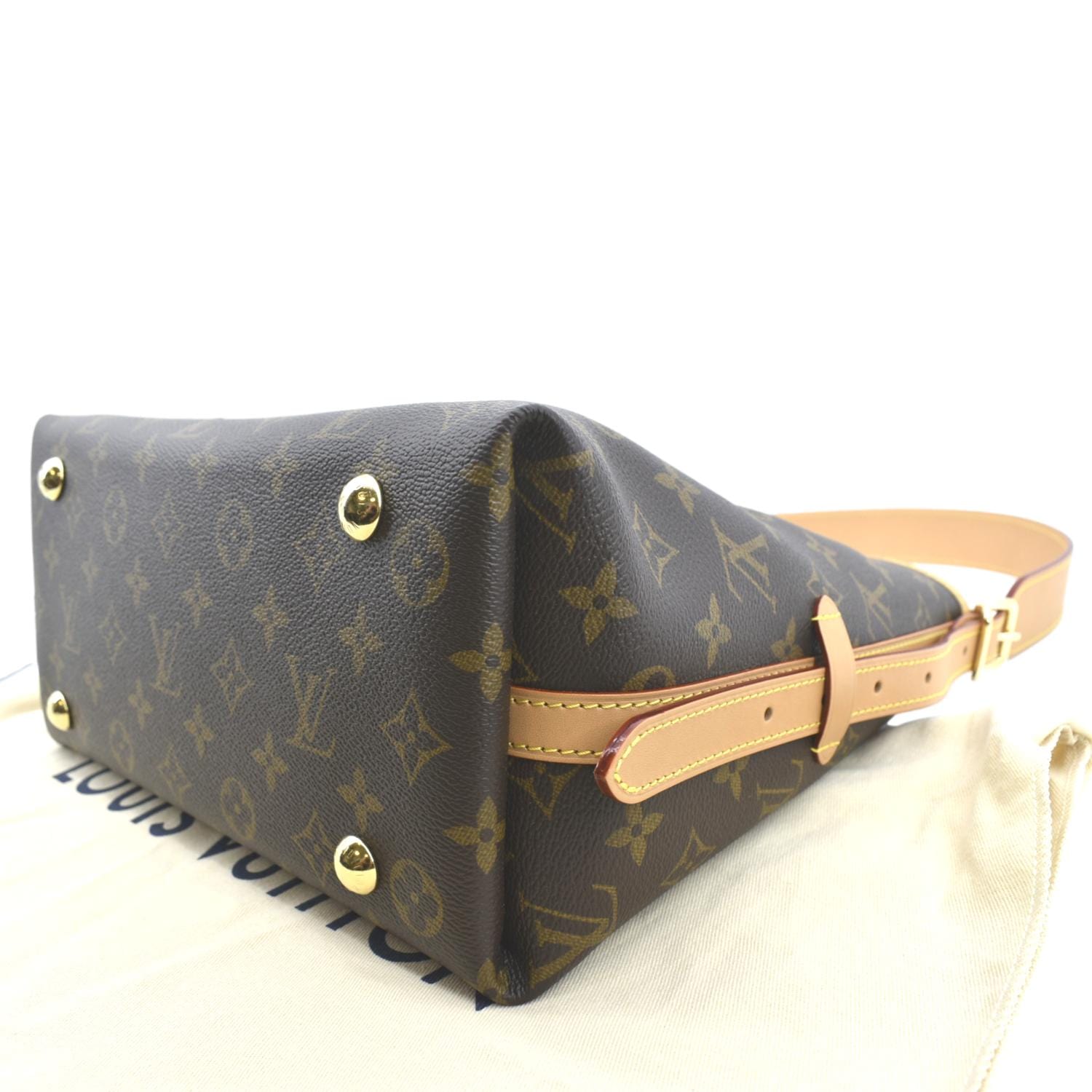 Louis Vuitton Carryall PM Monogram Leather Shoulder Bag