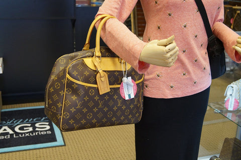 LOUIS VUITTON Monogram Deauville Boston Handbag