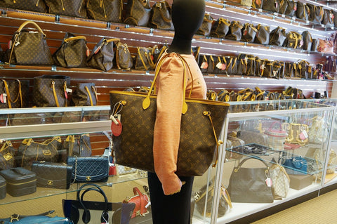 LOUIS VUITTON Monogram Neverfull GM Tote Shoulder Bag