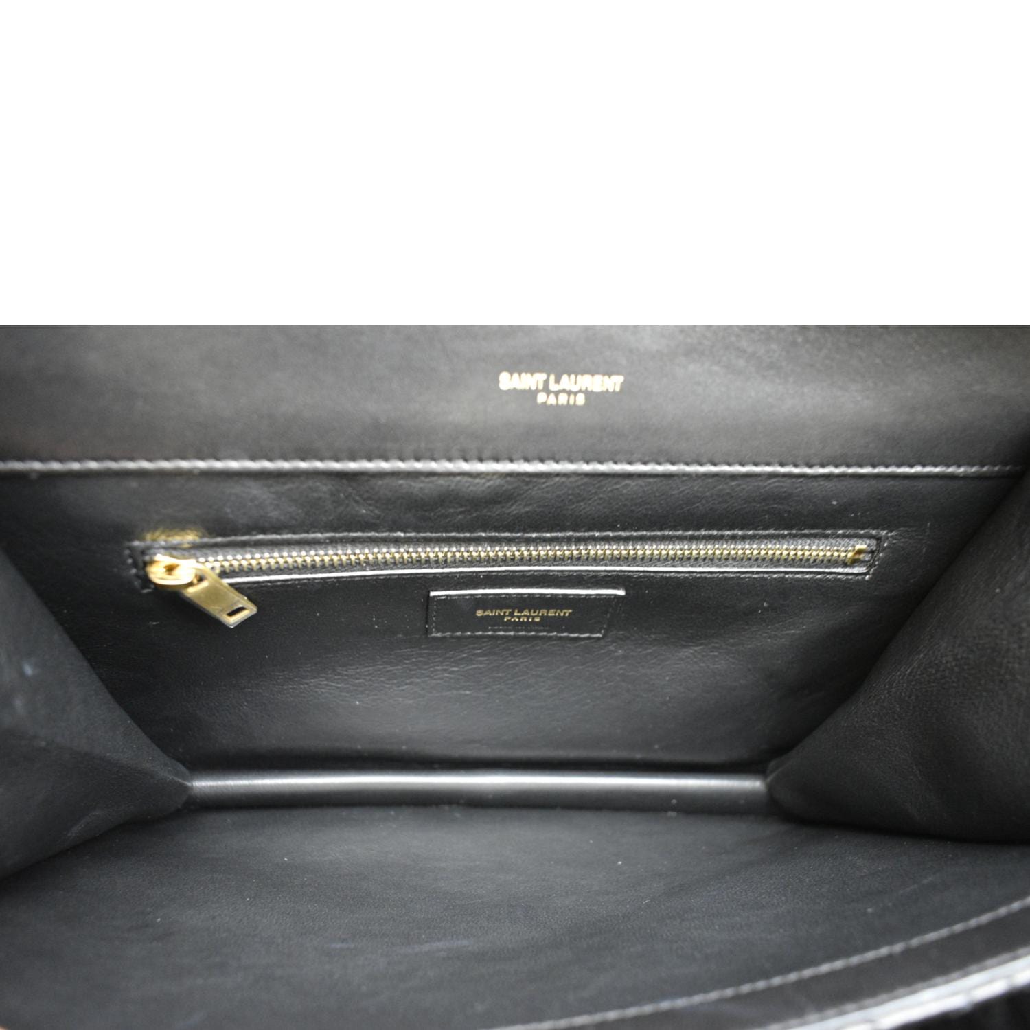 Saint Laurent Authenticated Handbag