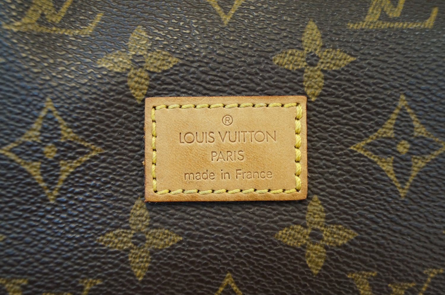 Louis Vuitton 2018 pre-owned Monogram Saumur 30 Messenger Bag - Farfetch