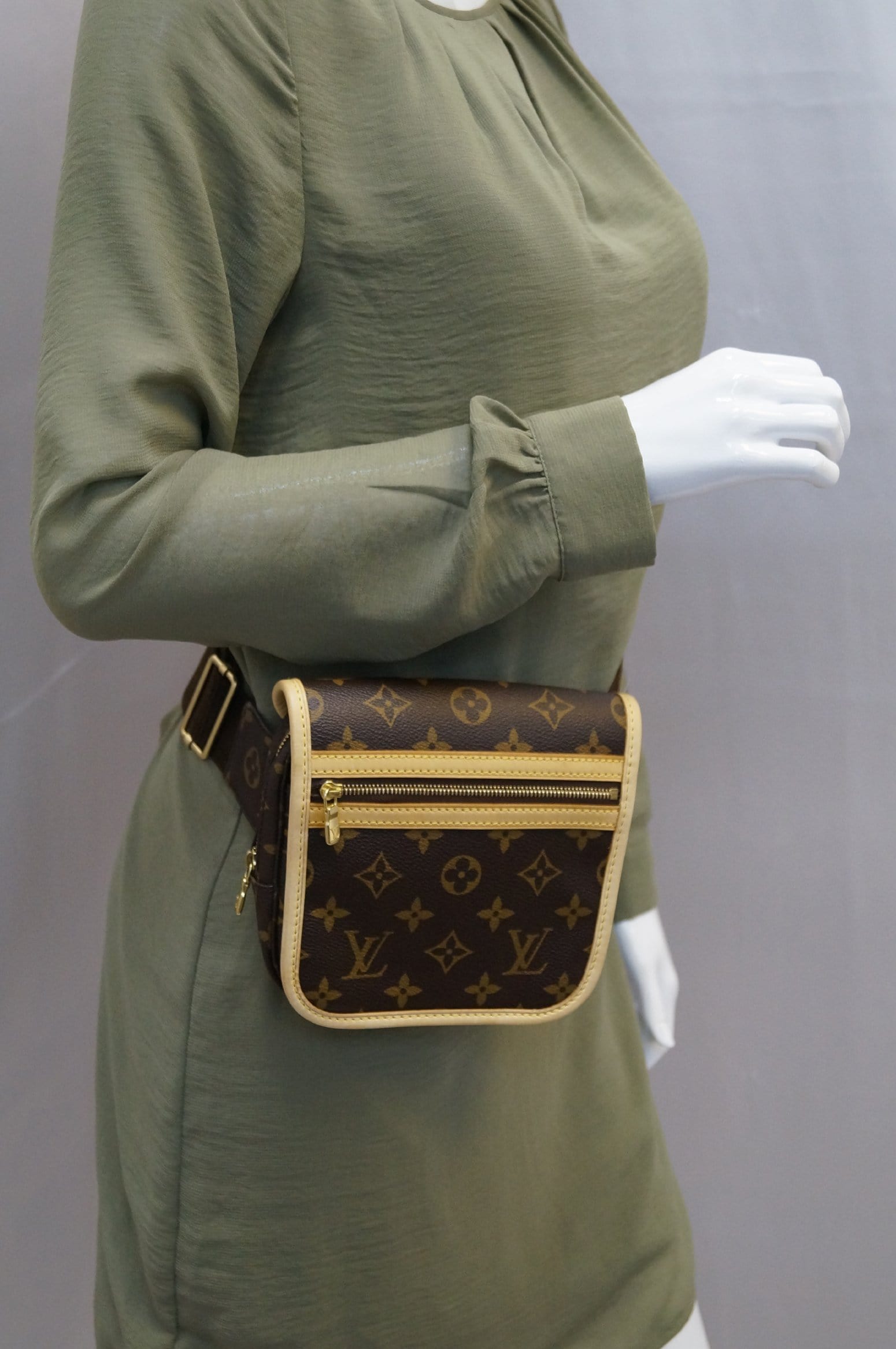 Louis Vuitton 2006 pre-owned Bosphore Belt Bag - Farfetch