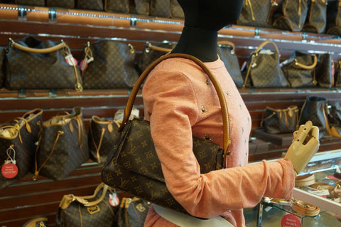 LOUIS VUITTON Monogram Canvas Looping Brown Satchel Handbag