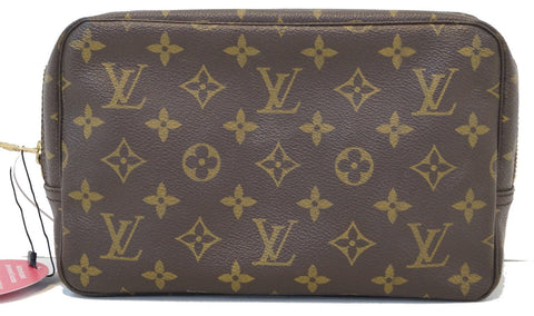 LOUIS VUITTON Monogram Canvas Trousse Toilette 23 Clutch