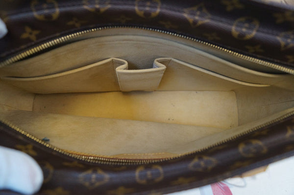 LOUIS VUITTON Monogram Luco Tote Handbag