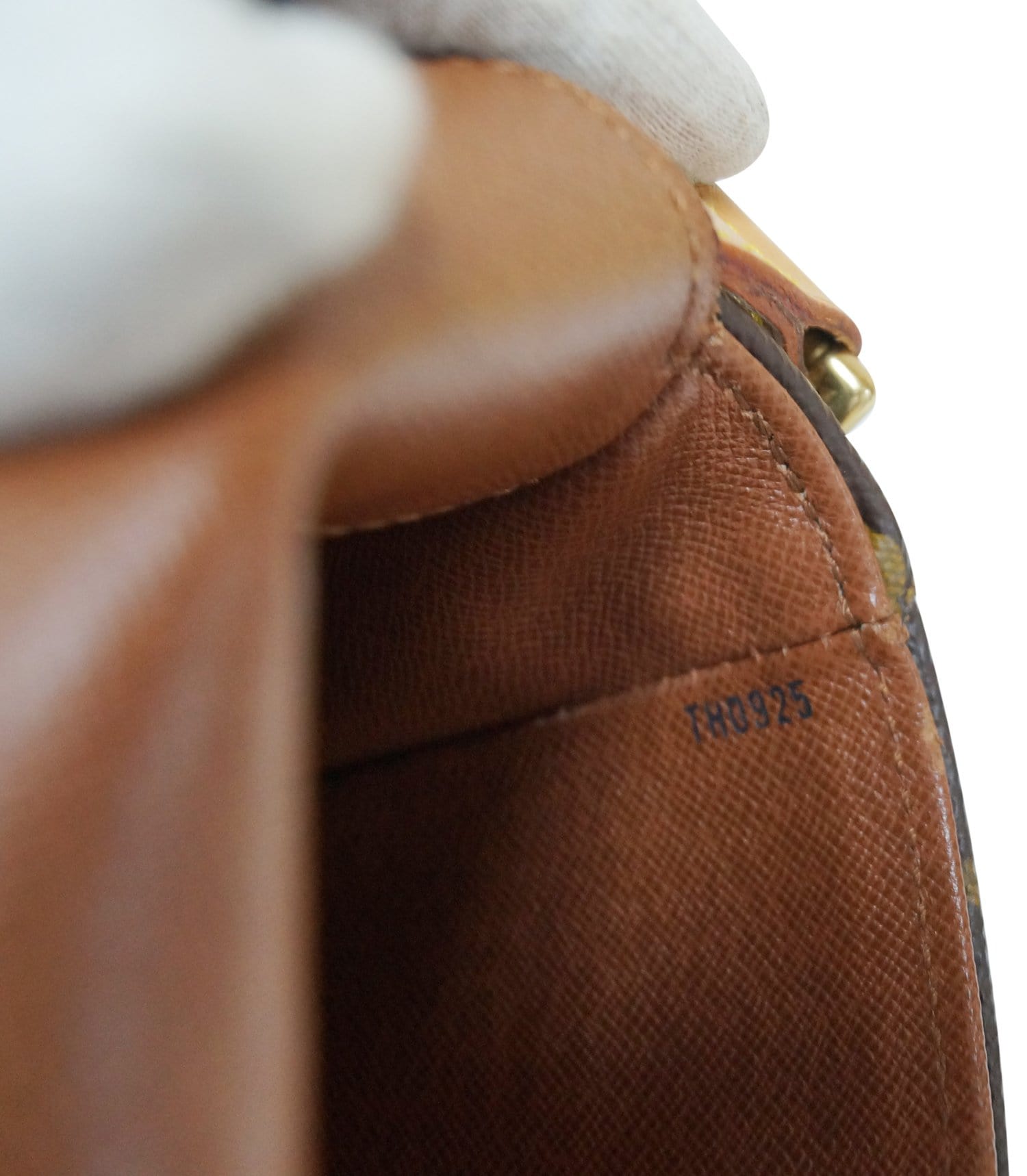 Louis Vuitton Chantilly Shoulder bag 398600