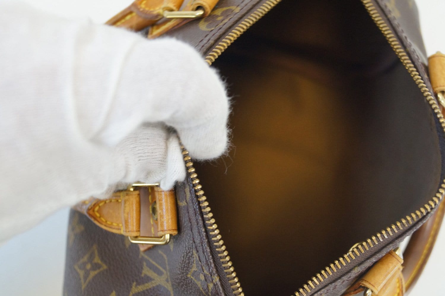 Louis Vuitton Monogram LV SPEEDY 25 Handbag Browns Canvas Bag - FAIR to  GOOD