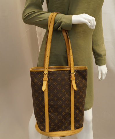 LOUIS VUITTON Monogram Canvas Brown Bucket GM Shoulder Bag