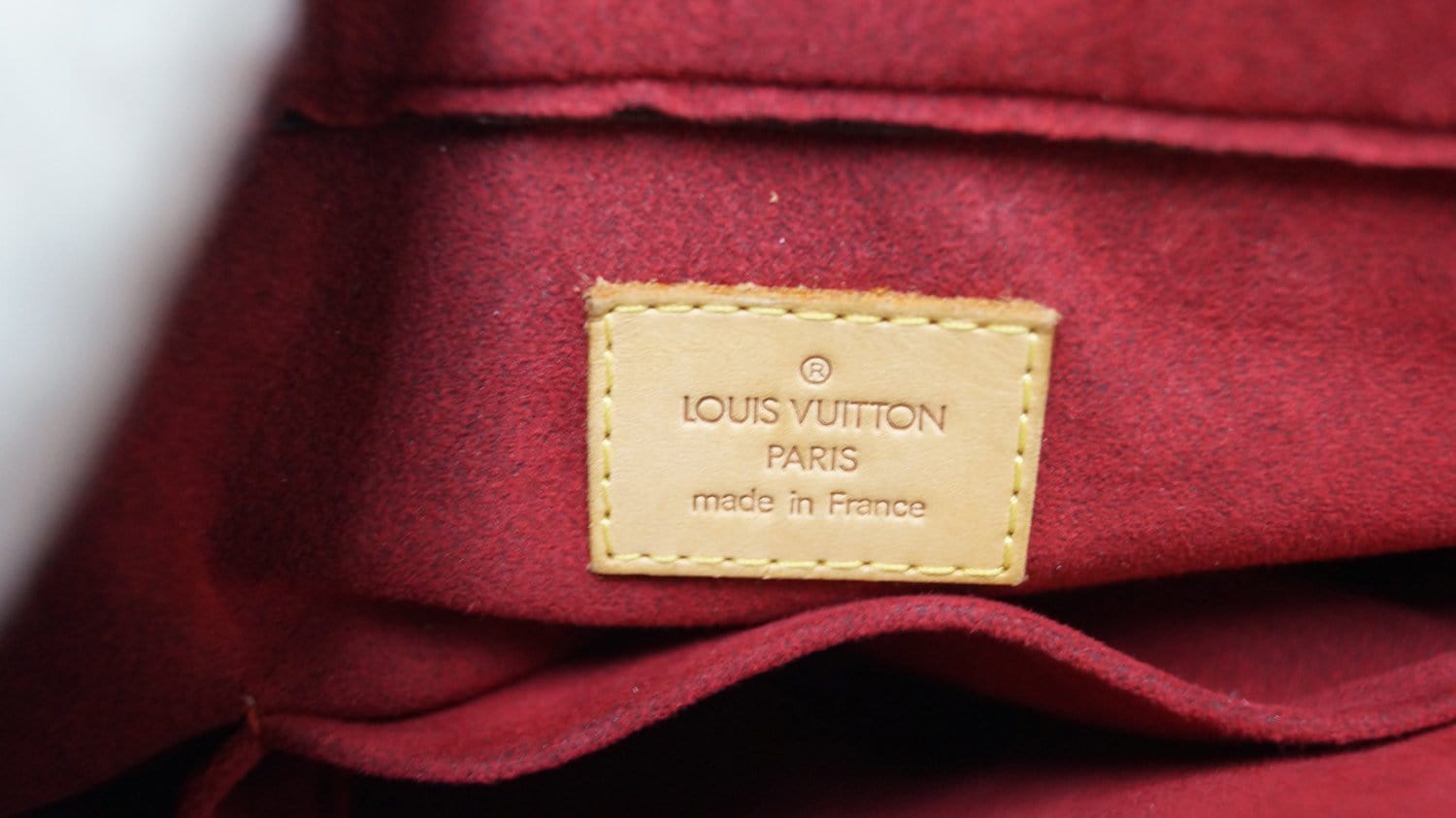 Lot - Louis Vuitton Multipli Cite Shoulder Bag Monogram