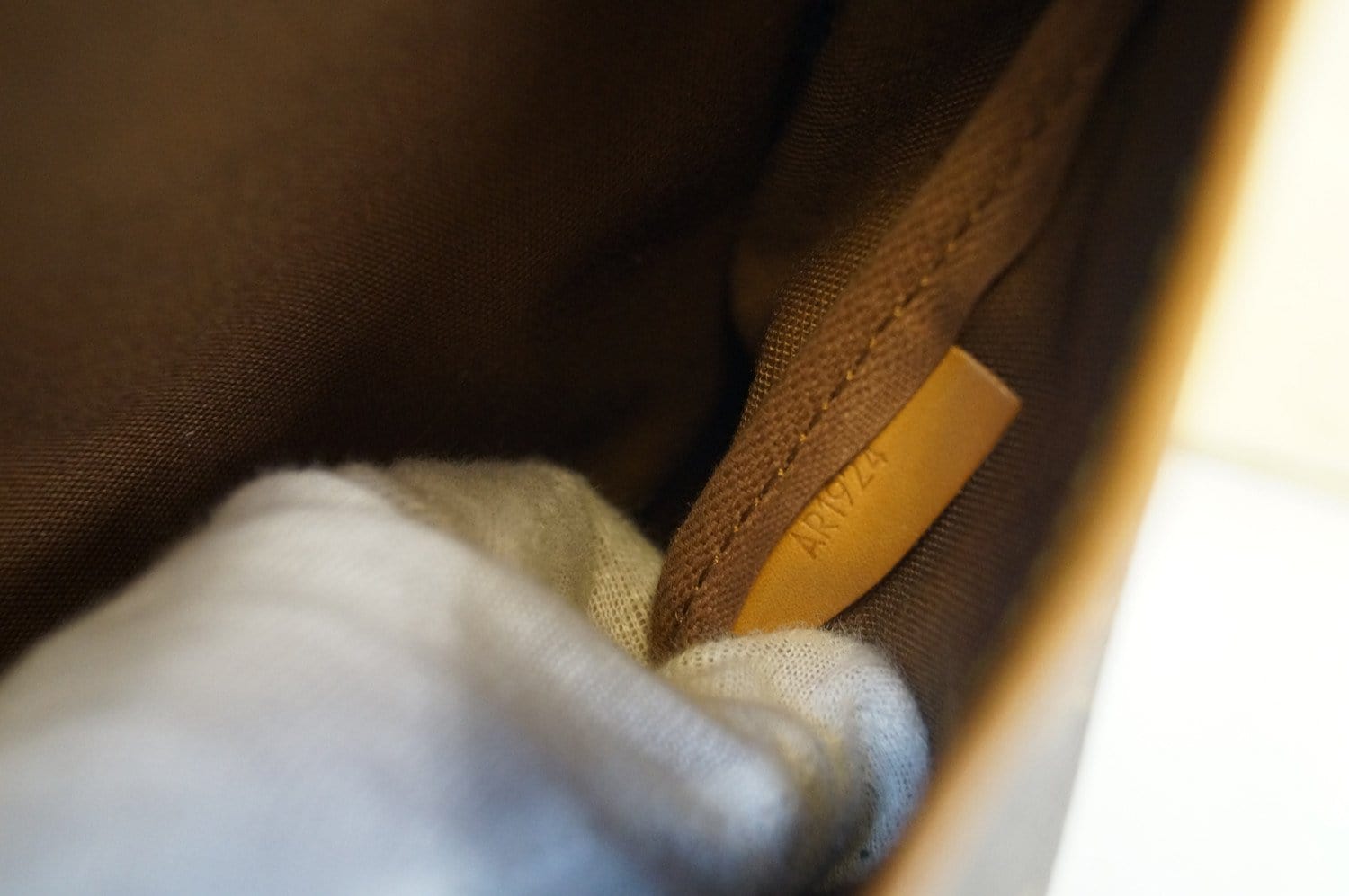 Louis Vuitton Monogram Saumur 35 - Brown Crossbody Bags, Handbags -  LOU810508