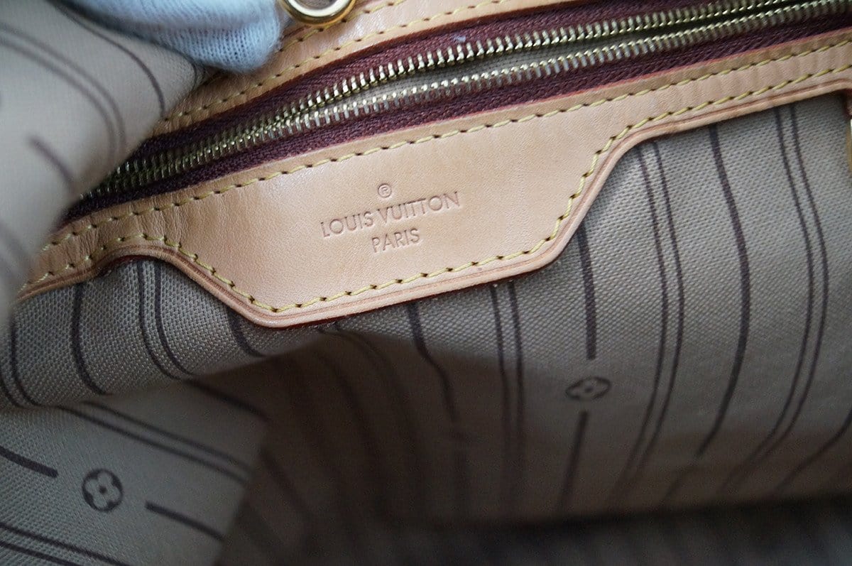 Pre-Loved Louis Vuitton Bumbag (No Date Code) – Loveforluxeconsignment