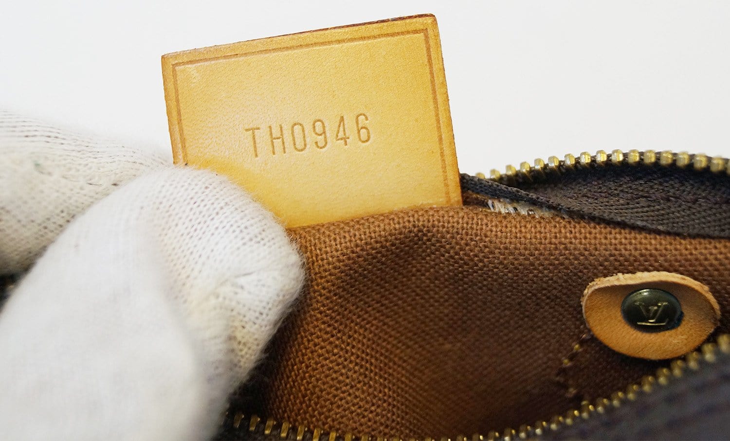 Louis Vuitton Speedy Handbag 365766