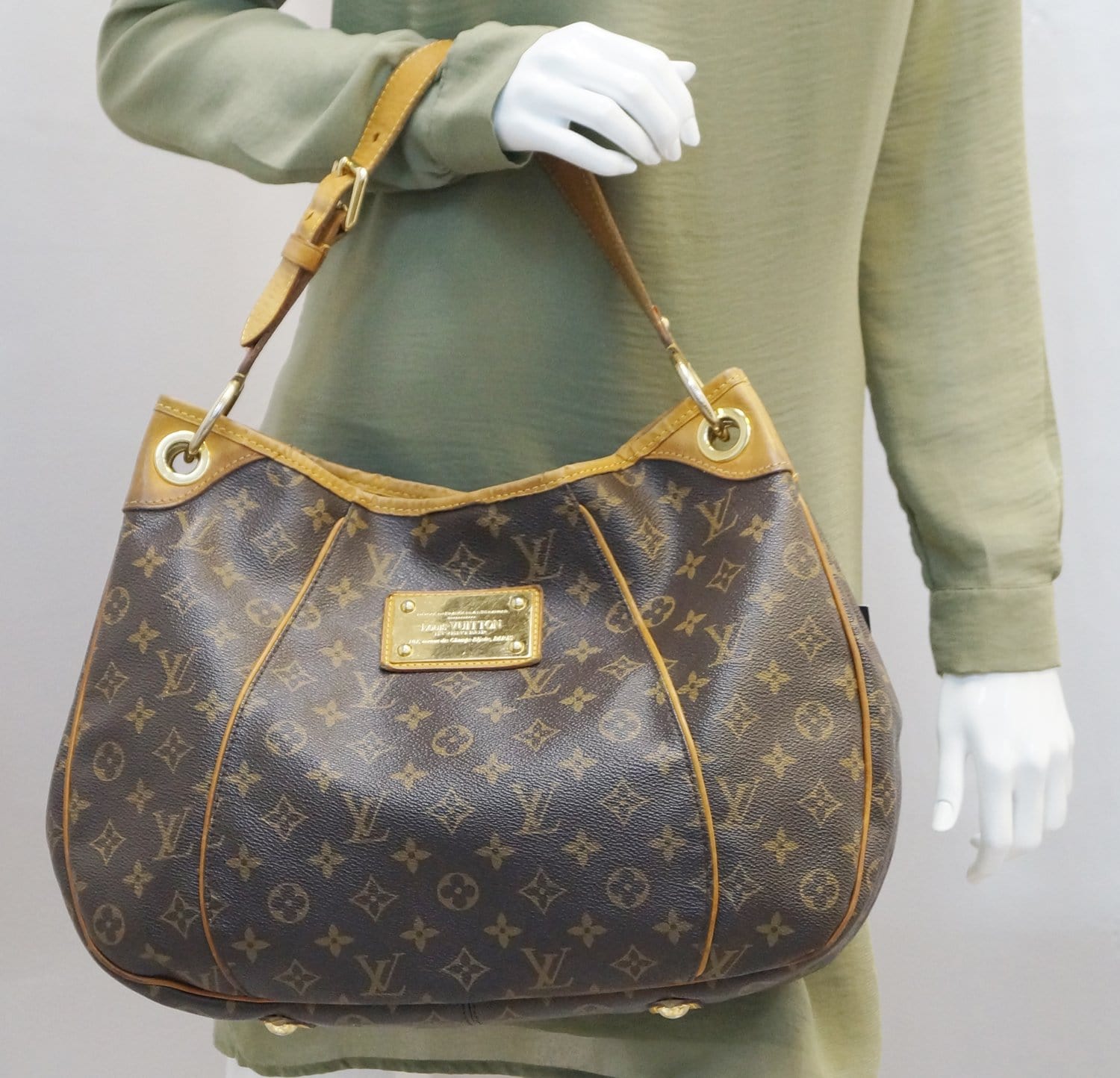 Louis Vuitton Galliera PM 2011 Monogram Brown Shoulder Bag