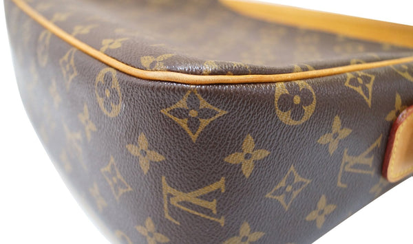 LOUIS VUITTON Monogram Canvas Multipli Cite Shoulder Bag