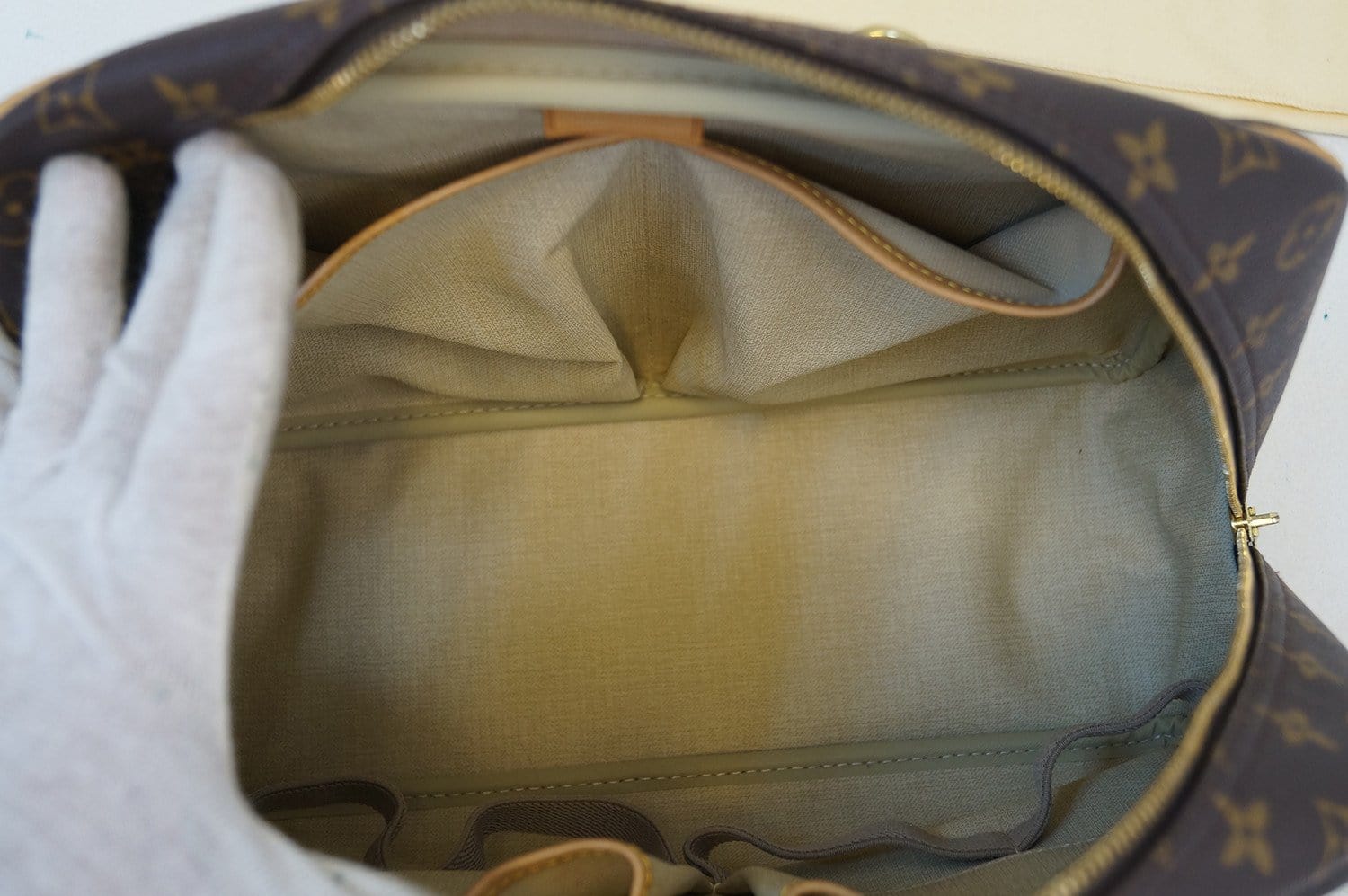 FWRD Renew Louis Vuitton Monogram Deauville Travel Bag in Brown