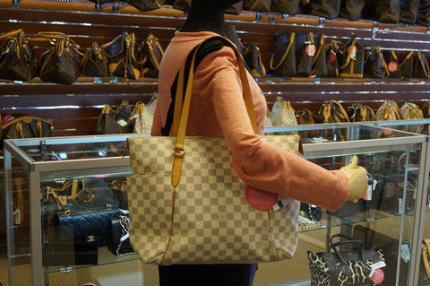 Louis Vuitton Damier Azur Totally MM Shoulder Handbag