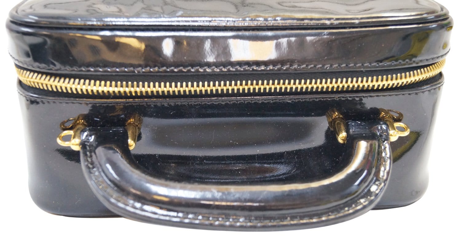 Vanity case beauty case Chanel Vintage Black Patent leather ref
