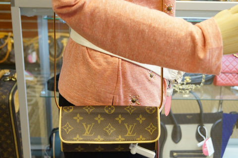 LOUIS VUITTON Monogram Twin PM Pochette Shoulder Handbag