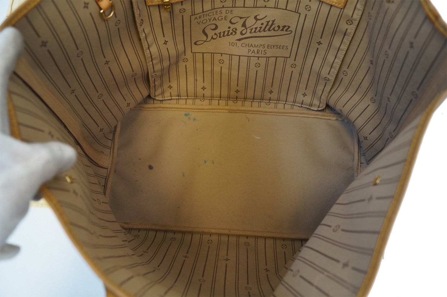 Louis Vuitton Limited Edition Neverfull GM Travel Articles Handbag Blue  Leather ref.178560 - Joli Closet