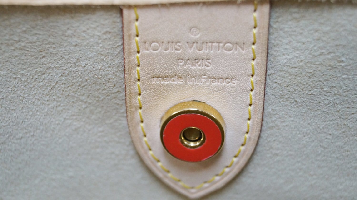 Louis Vuitton Bo√ Tie PM, Brown