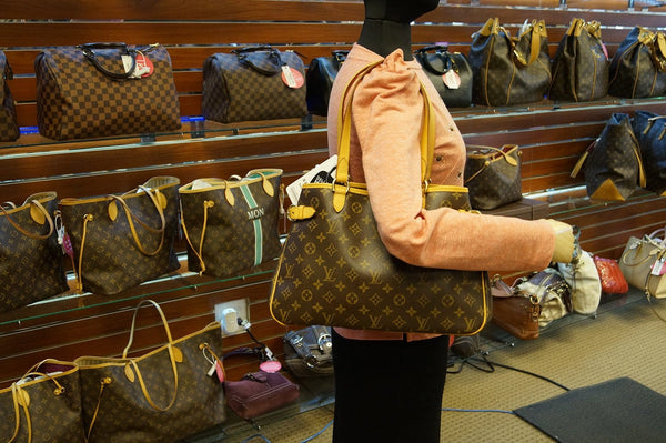 LOUIS VUITTON Monogram Batignolles Horizontal Shoulder Tote Bag