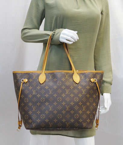 LOUIS VUITTON Monogram Canvas Neverfull MM Shoulder Bag Yellow Interior